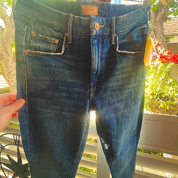 NWT Mother “The Looker” in color “Where is my mind” size 24 current retail $248. - Picture 3 of 17